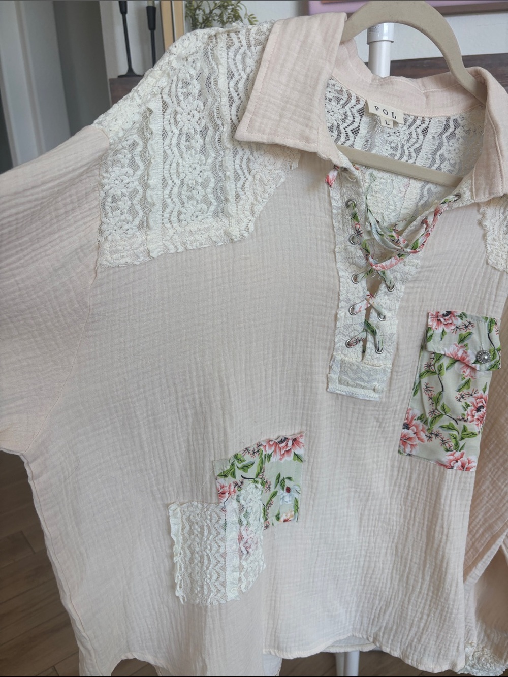 NEW POL Cream Lace-Accent Long Sleeve Top with Floral Patch Pockets - Picture 3 of 9